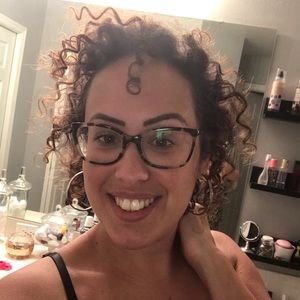 Meet your Posher, Annette